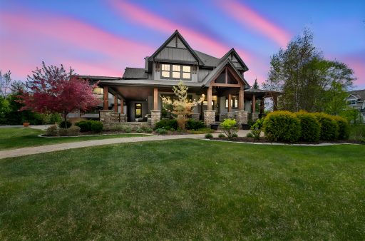 12611 20th Street N, Stillwater, MN 55082