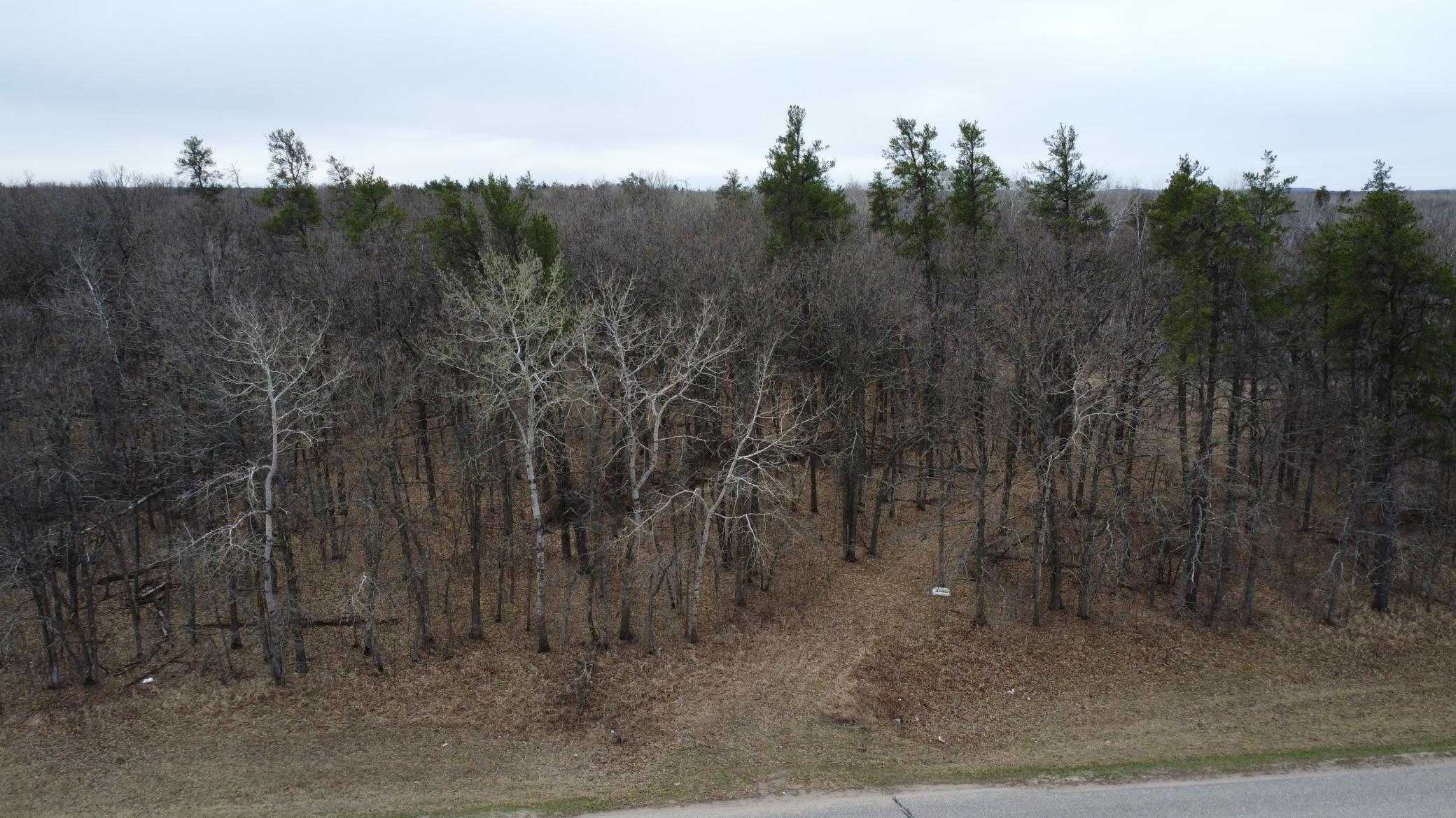 80 acre entrance.