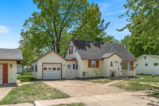 308 20th Avenue W, Menomonie, WI 54751