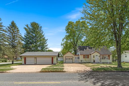 308 20th Avenue W, Menomonie, WI 54751