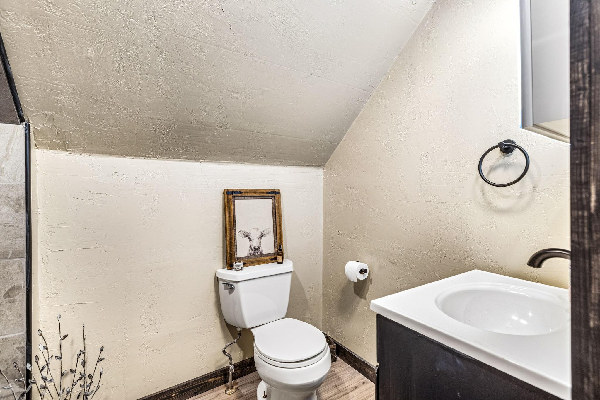 31-web-or-mls-308 20th Ave (31).jpg