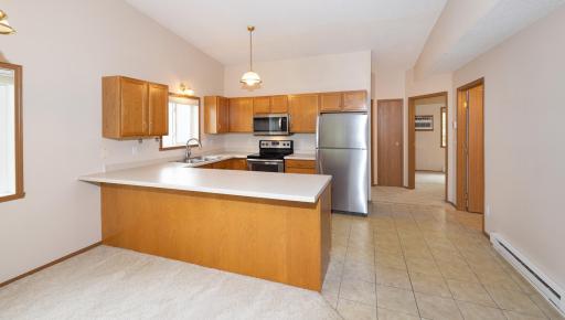 4780 10th Avenue S, Fargo, ND 58103