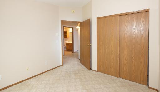 4780 10th Avenue S, Fargo, ND 58103