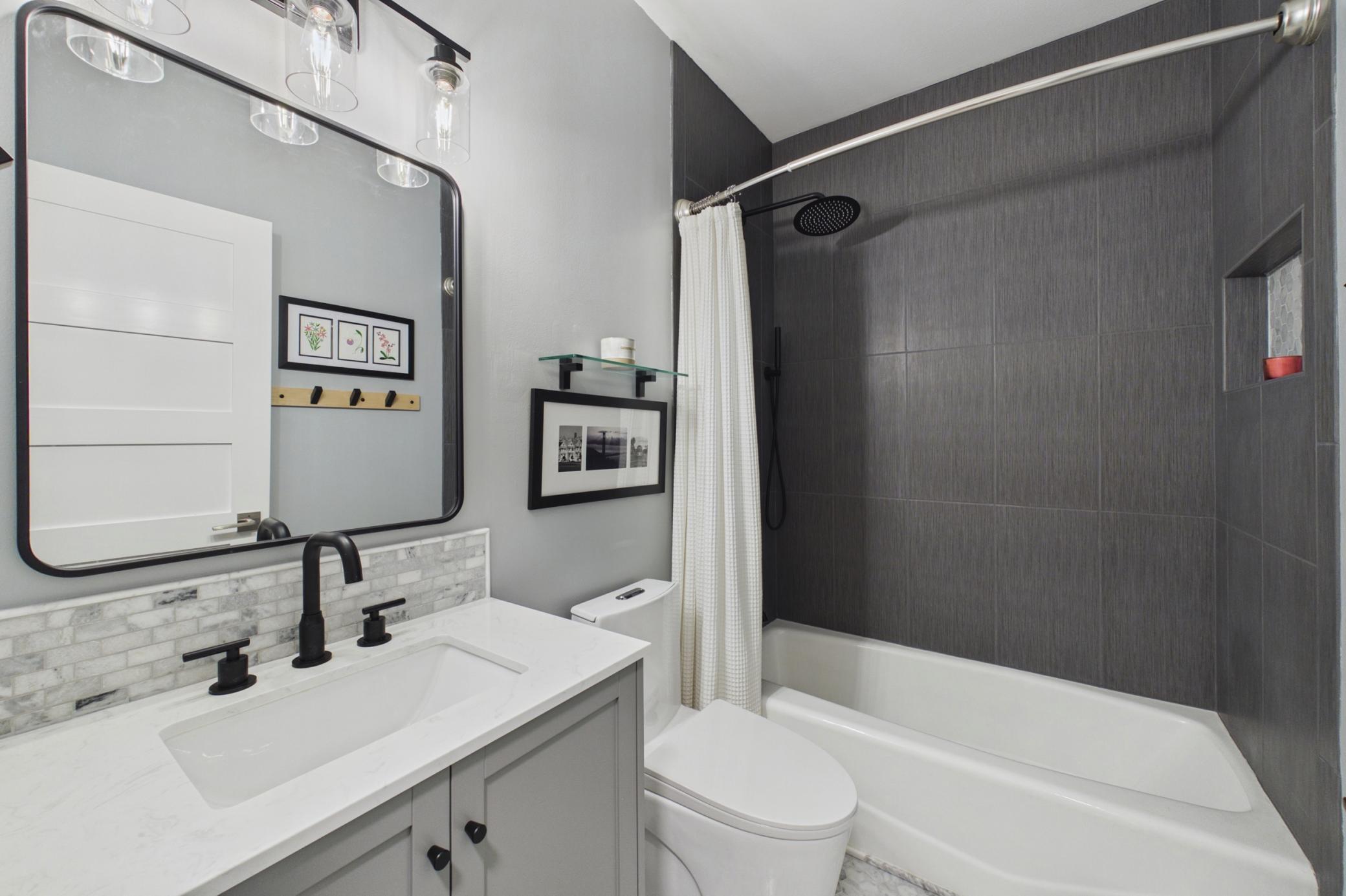Full bath on the main floor