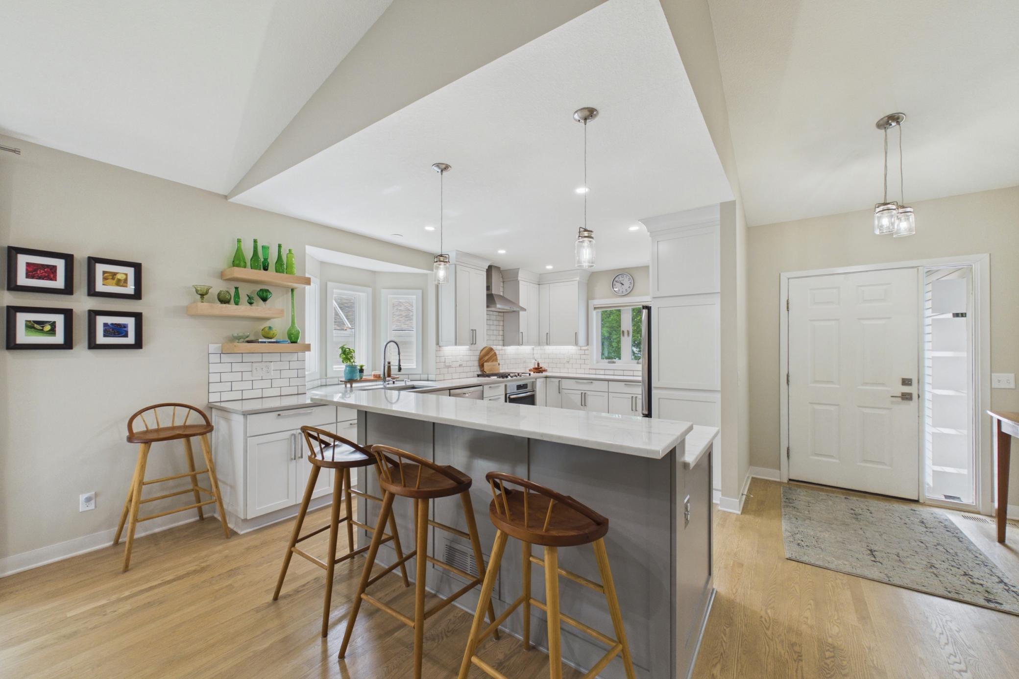 Gorgeous kitchen to come home to!