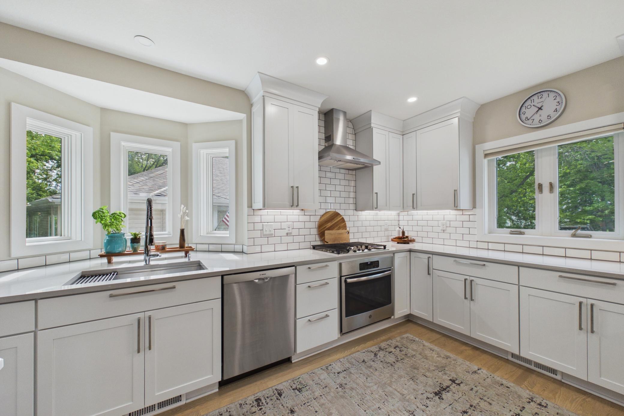 2 windows for a bright kitchen!