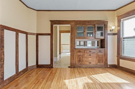 2209 Pleasant Avenue, Minneapolis, MN 55404