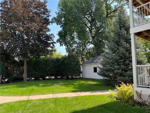 2209 Pleasant Avenue, Minneapolis, MN 55404