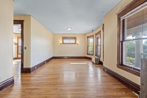 2209 Pleasant Avenue, Minneapolis, MN 55404