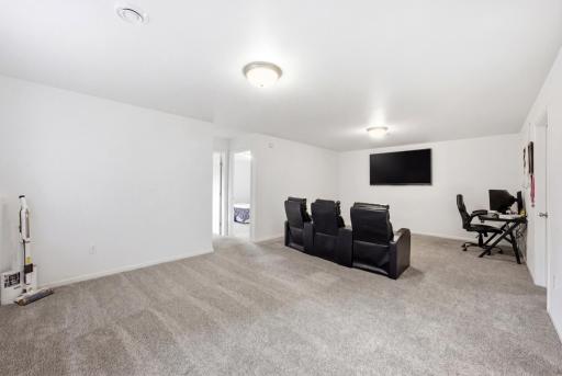 1571 67th Avenue S, Fargo, ND 58104