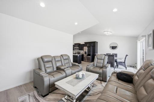 1571 67th Avenue S, Fargo, ND 58104