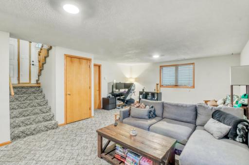 1109 4th Avenue E, West Fargo, ND 58078