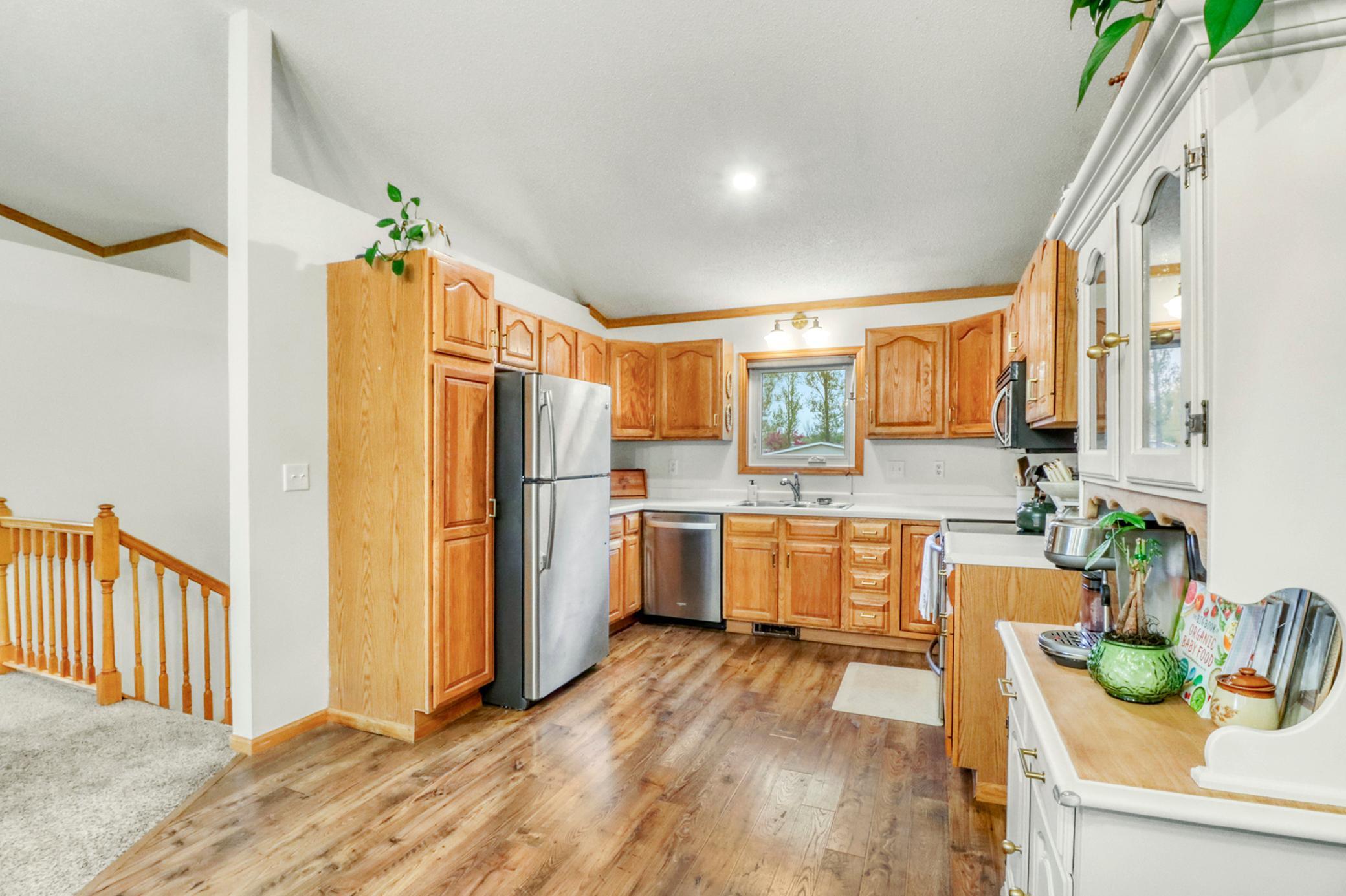 Kitchen1_1.JPG