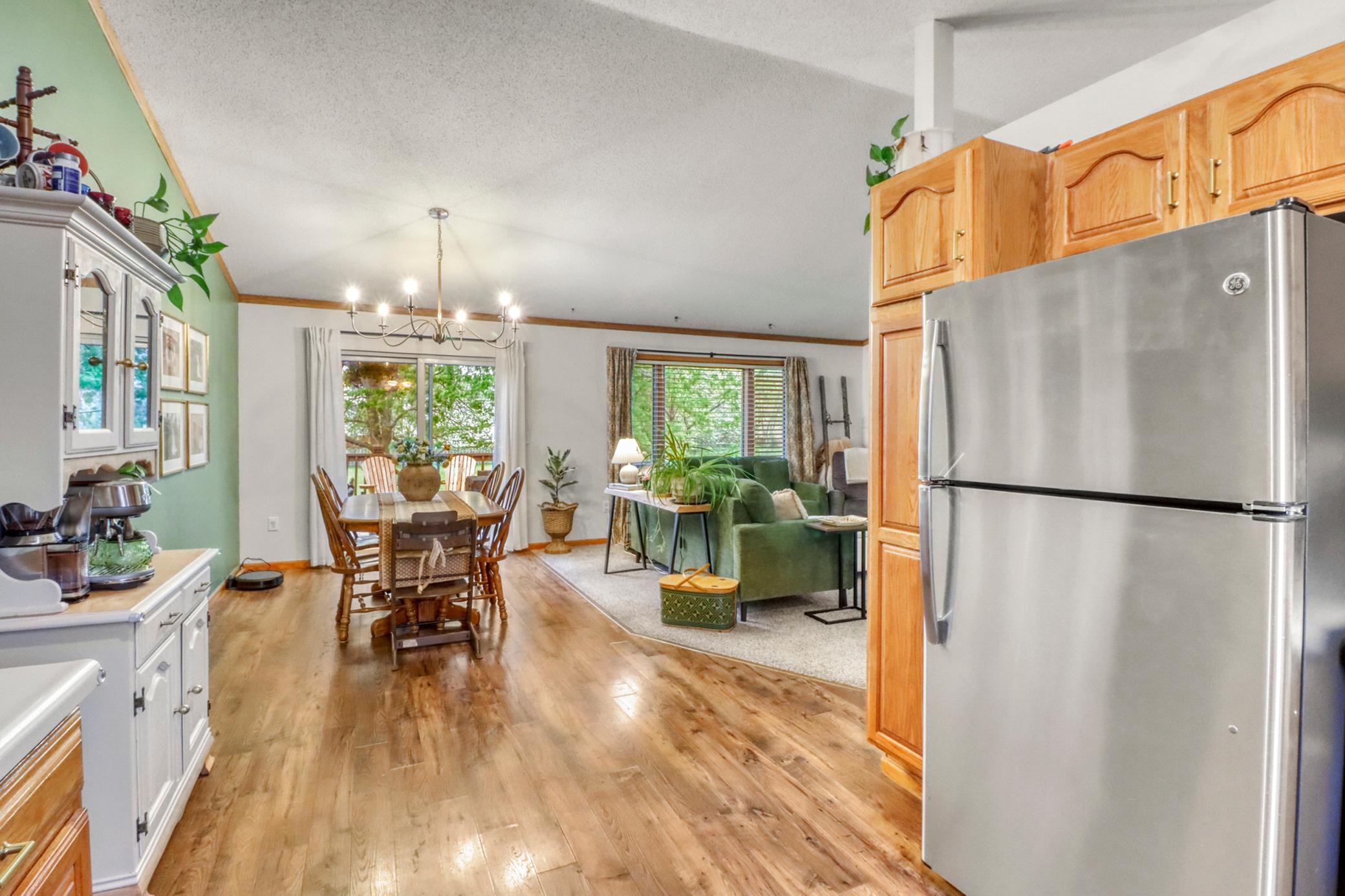 Kitchen1_3.JPG