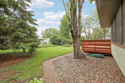 1044 Scott Street S, Shakopee, MN 55379