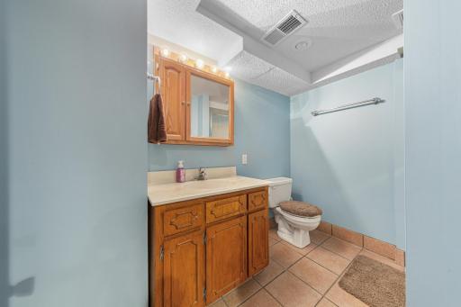 1724 Prairie Avenue SW, Faribault, MN 55021