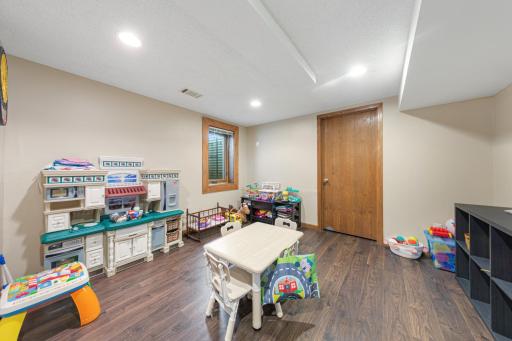 1724 Prairie Avenue SW, Faribault, MN 55021