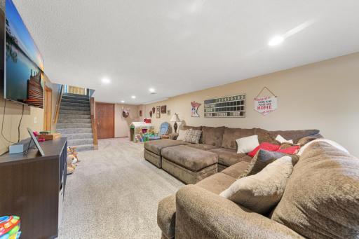 1724 Prairie Avenue SW, Faribault, MN 55021