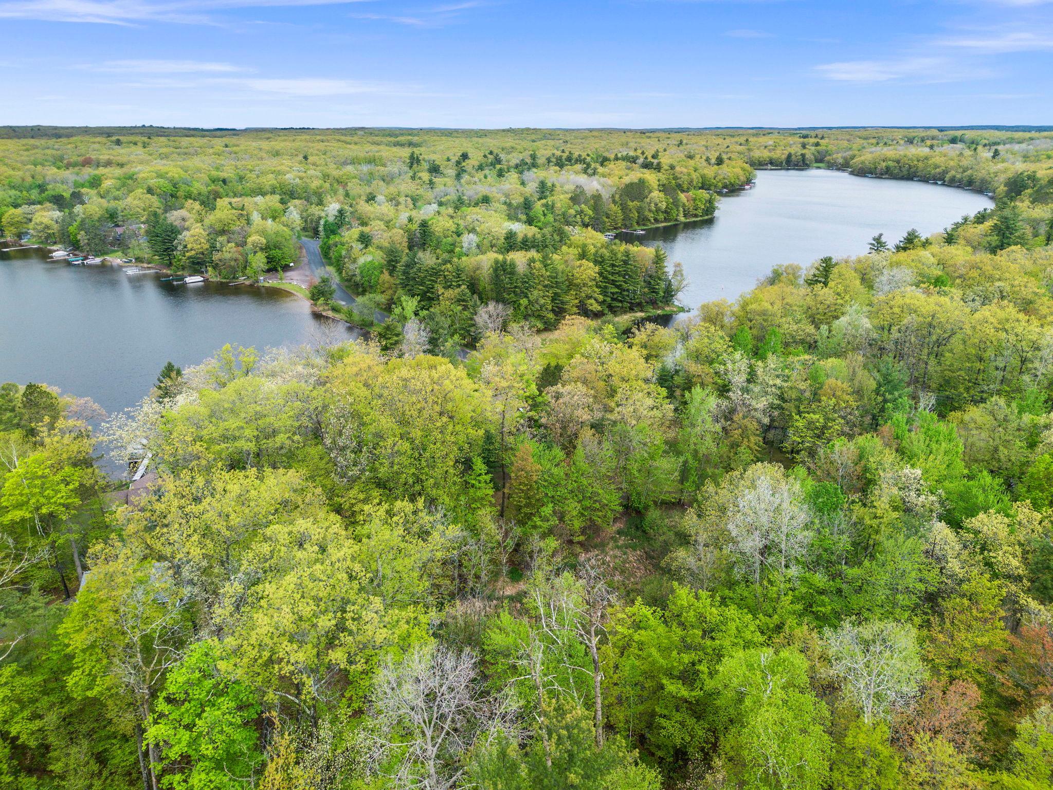 Access to North Pipe Lake as well!