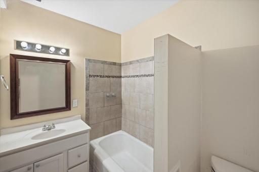 302 3rd Street W, Hastings, MN 55033