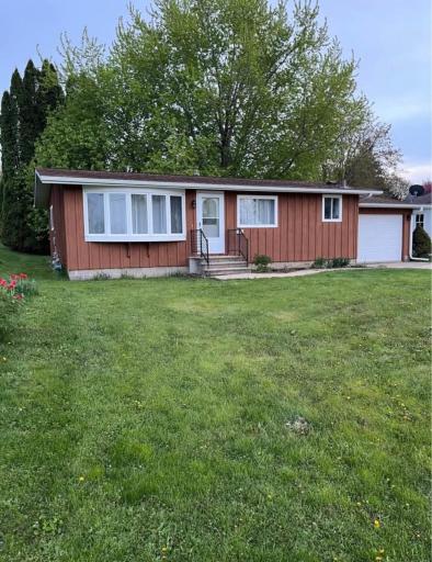 322 W Prairie Avenue, Mabel, MN 55954