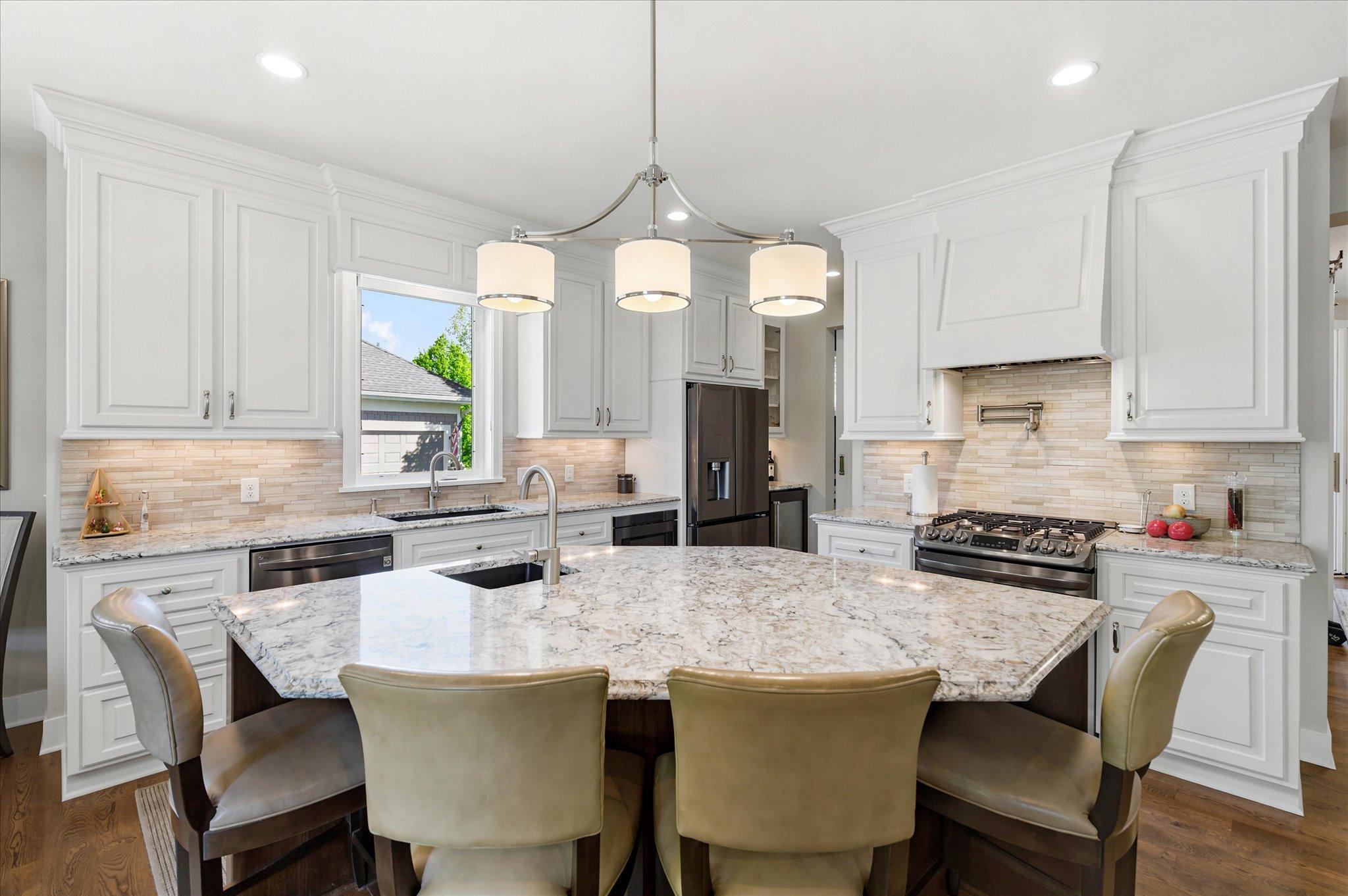 Cook's kitchen with Cambria Quartz