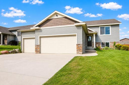 280 Highlands Avenue, Zumbrota, MN 55992