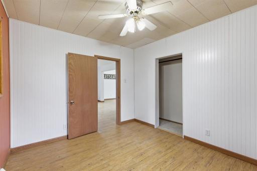 4781 Cedar Island Dr, Eveleth, MN 55734