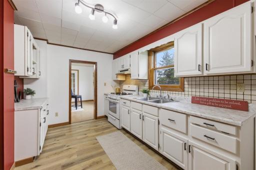 4781 Cedar Island Dr, Eveleth, MN 55734