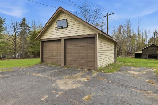 4781 Cedar Island Dr, Eveleth, MN 55734