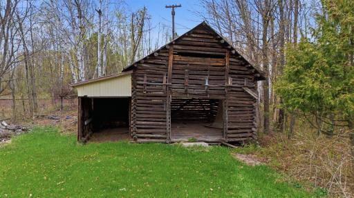 4781 Cedar Island Dr, Eveleth, MN 55734