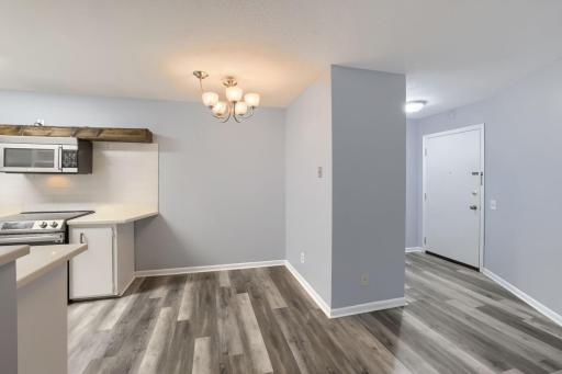9141 Highway 55, 203, Minneapolis, MN 55427