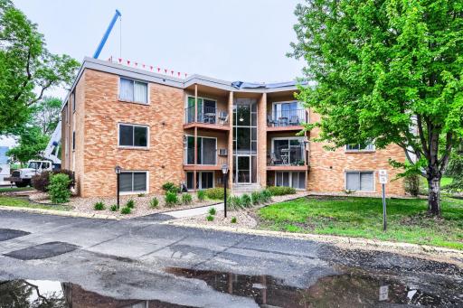 9141 Highway 55, 203, Minneapolis, MN 55427