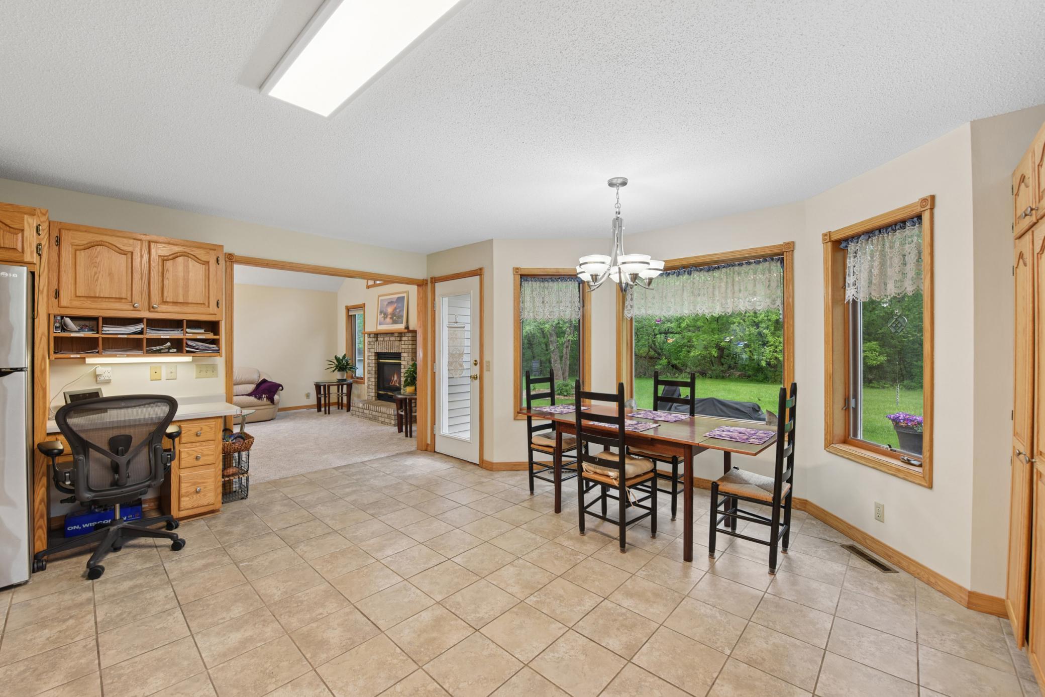 kitchen dining aea