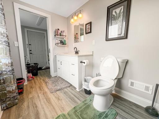 109 N 6th Street, Lake City, MN 55041