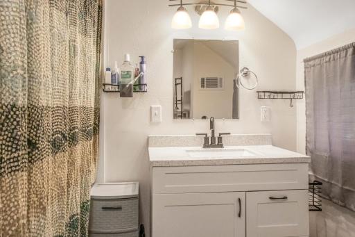 109 N 6th Street, Lake City, MN 55041