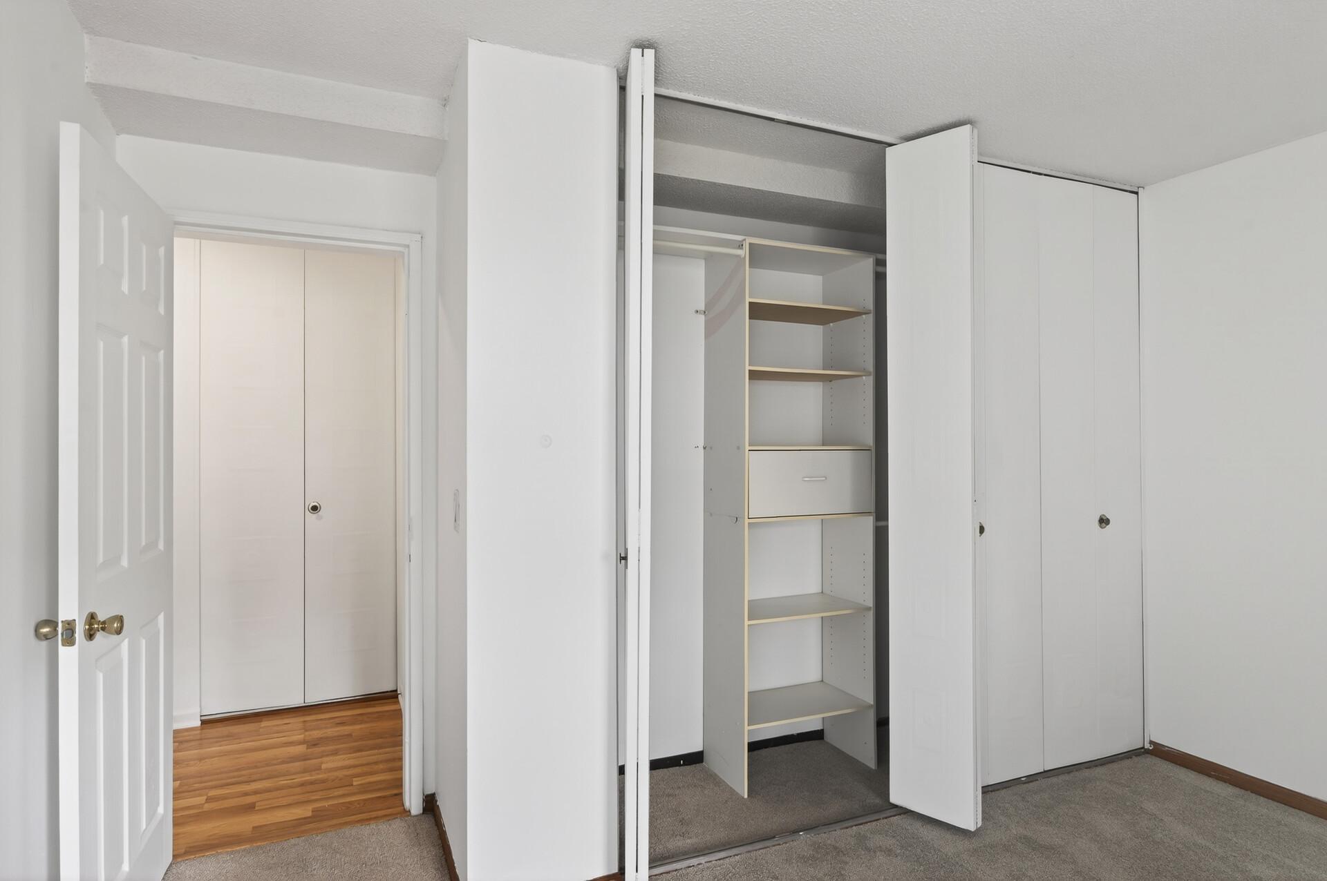 21_12826_Nicollet_Ave_10221_mls.jpg