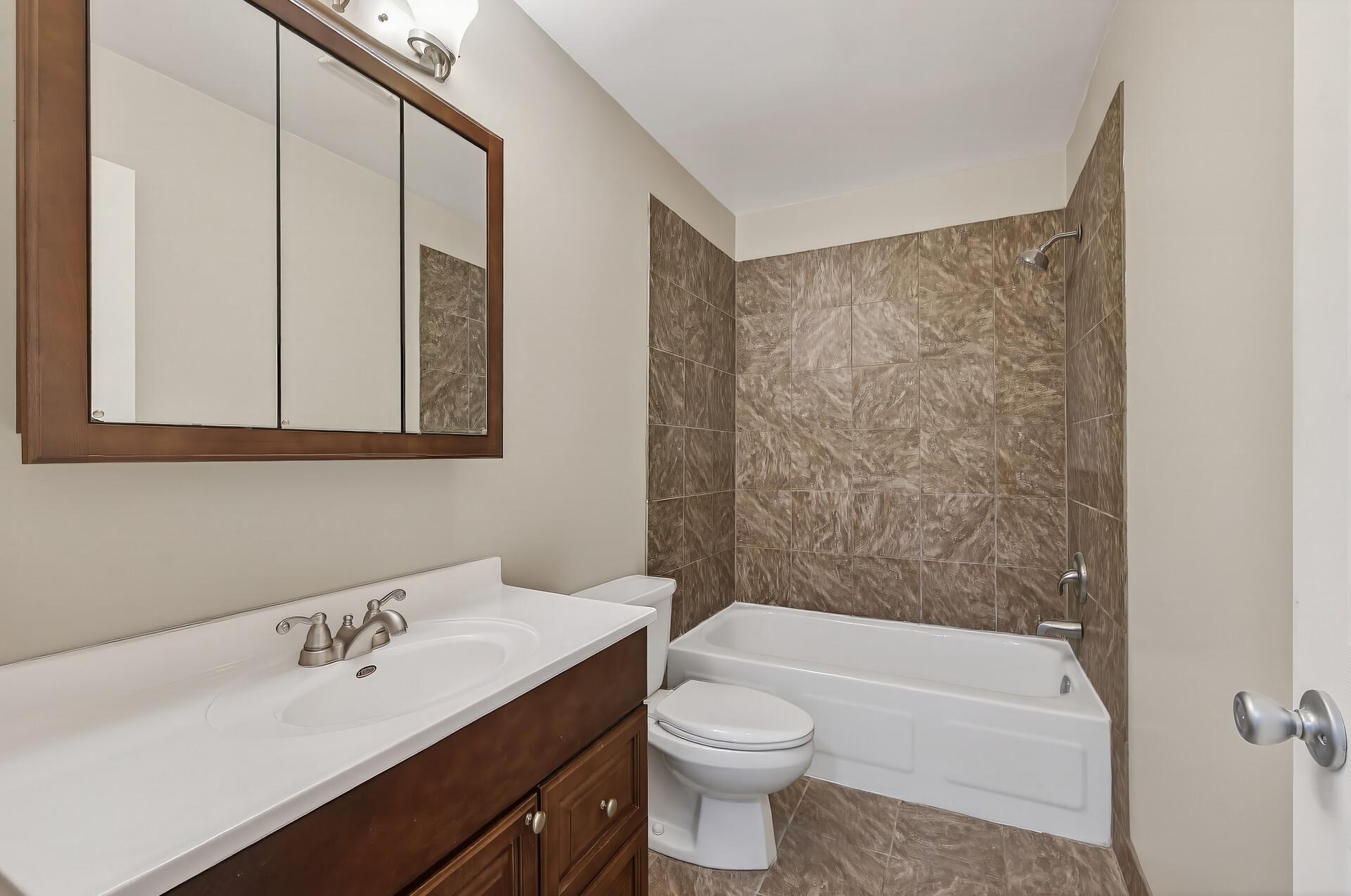 17_12826_Nicollet_Ave_10217_mls.jpg