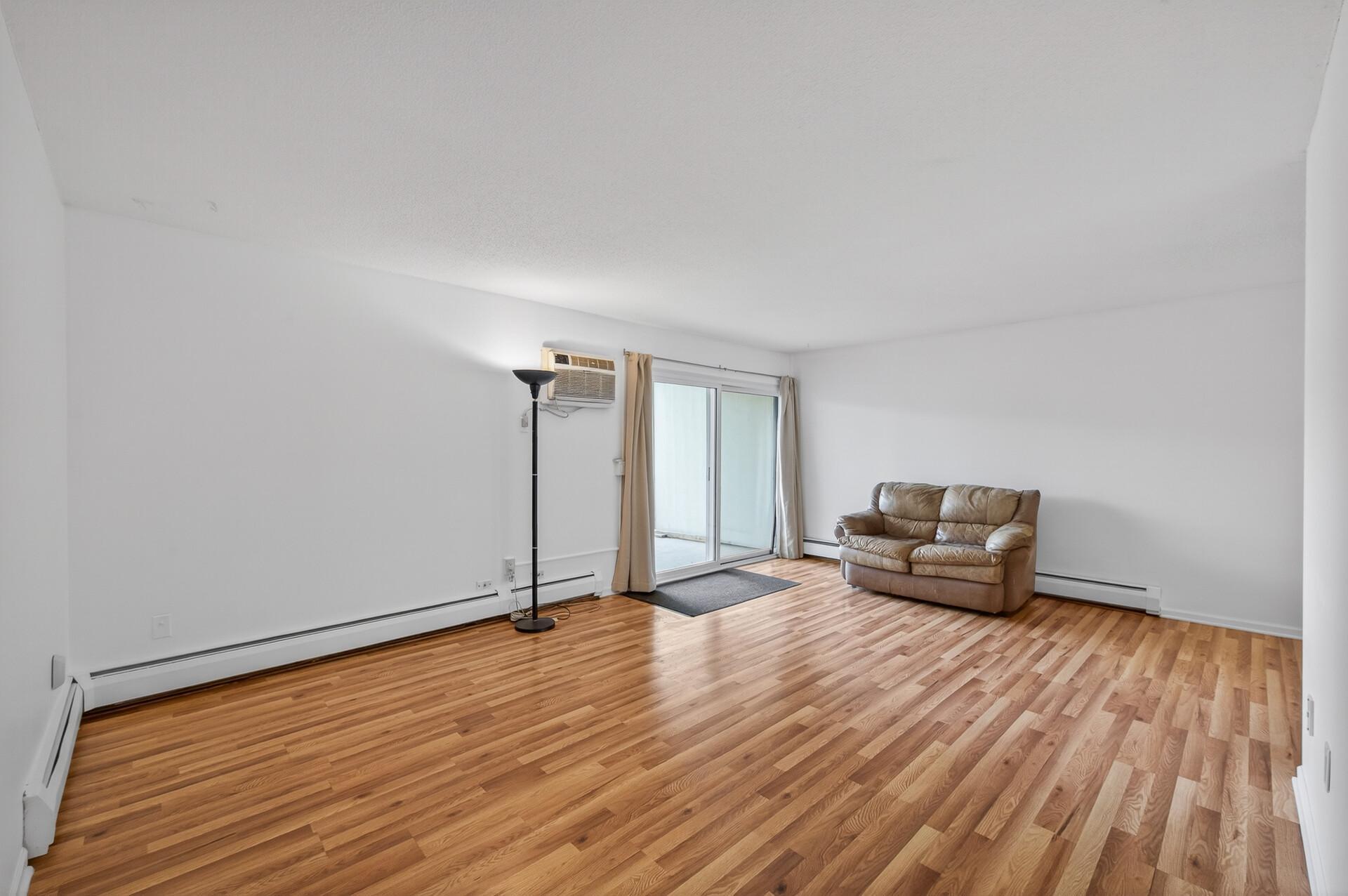 11_12826_Nicollet_Ave_10211_mls.jpg