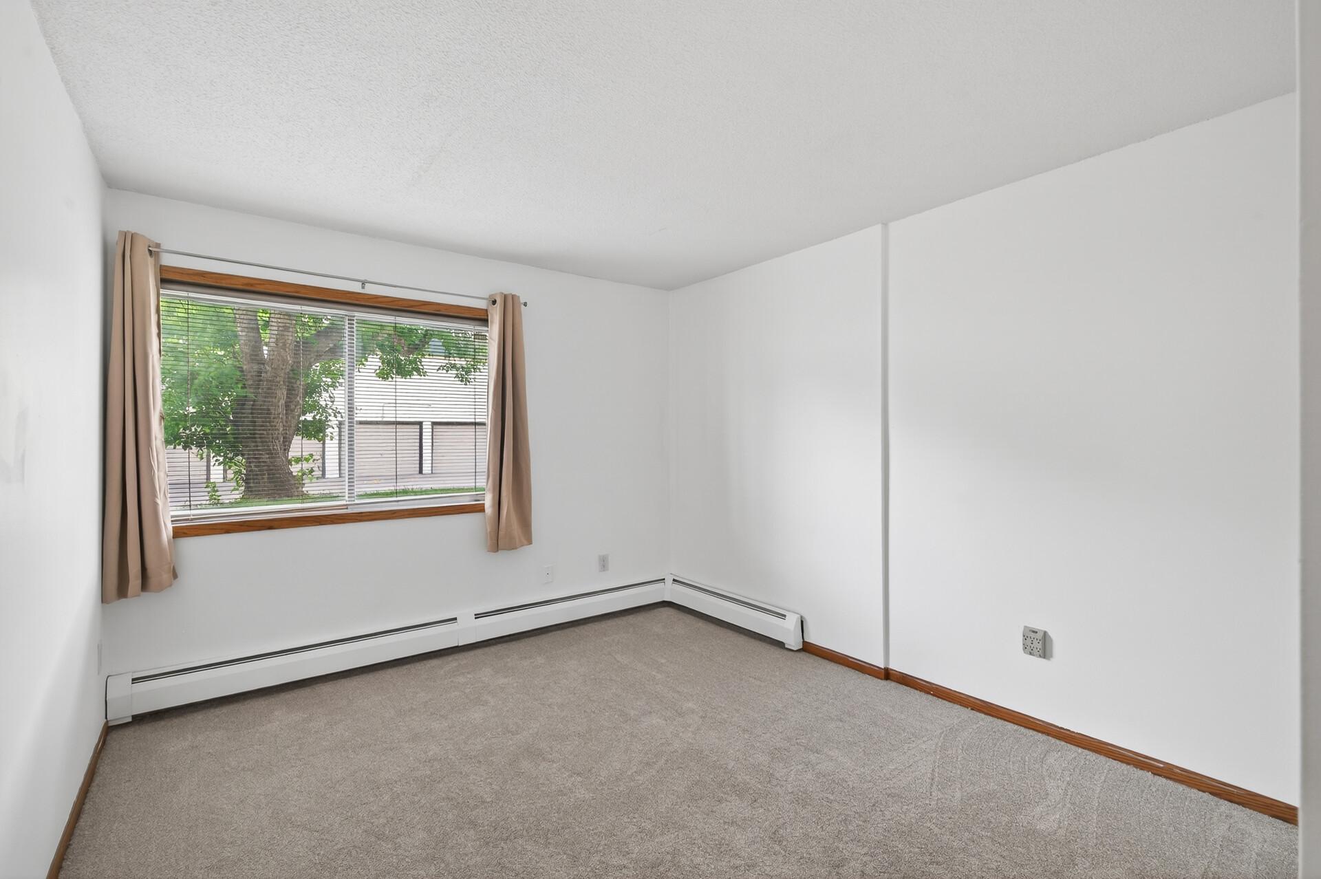 14_12826_Nicollet_Ave_10214_mls.jpg