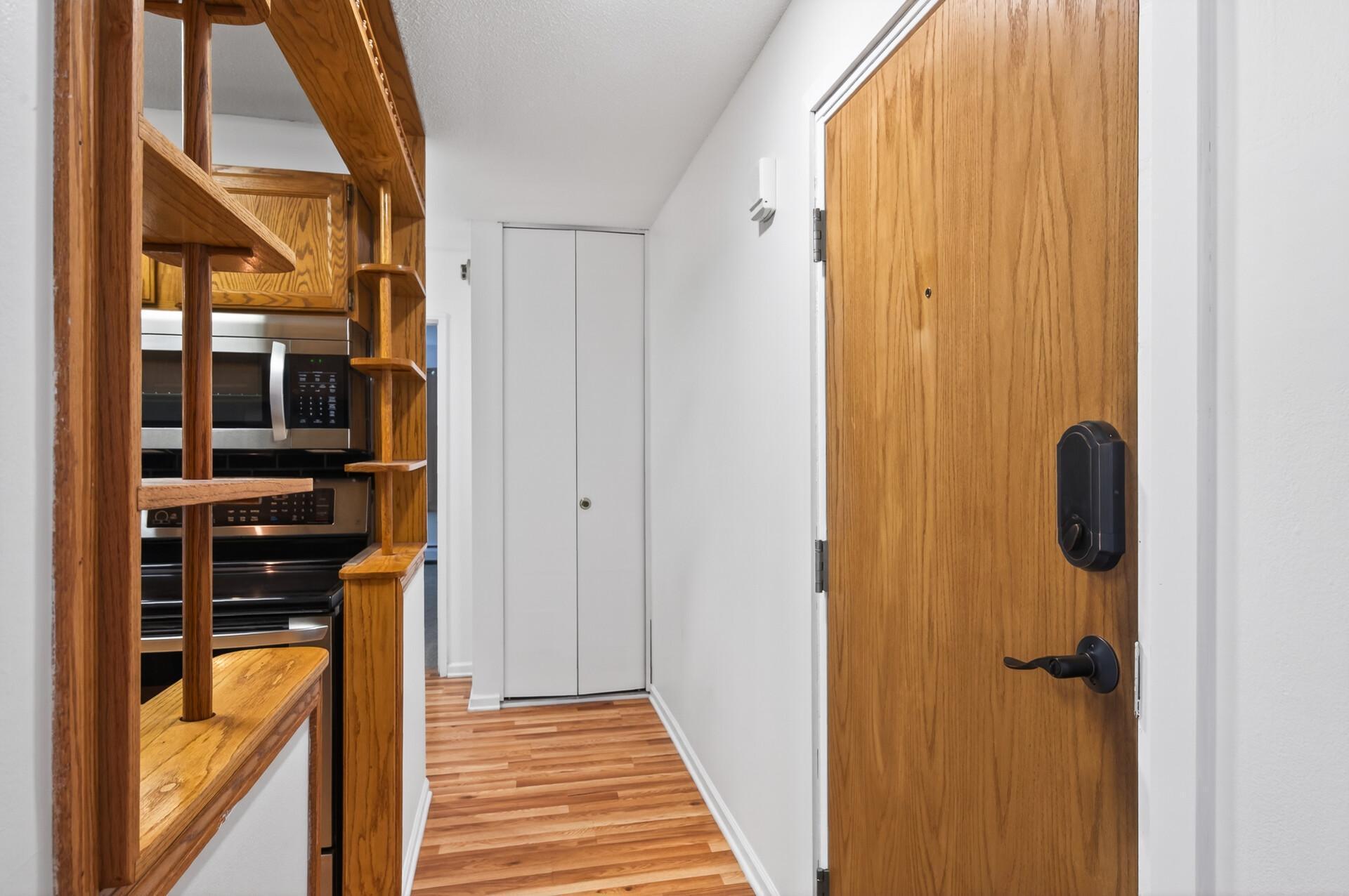 04_12826_Nicollet_Ave_1024_mls.jpg