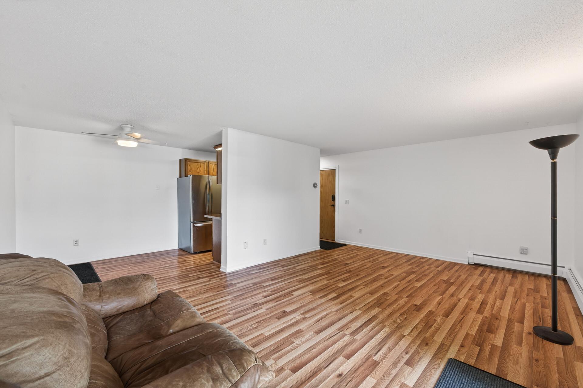 13_12826_Nicollet_Ave_10213_mls.jpg