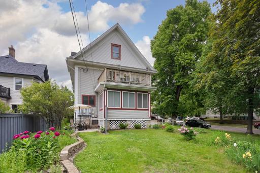 1854 Laurel Avenue, Saint Paul, MN 55104