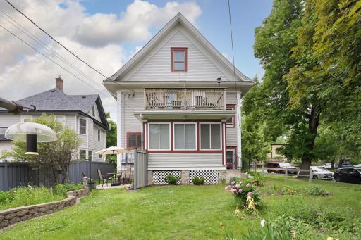 1854 Laurel Avenue, Saint Paul, MN 55104