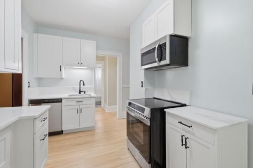 1854 Laurel Avenue, Saint Paul, MN 55104