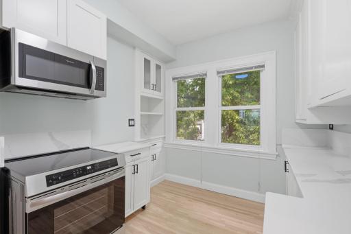1854 Laurel Avenue, Saint Paul, MN 55104