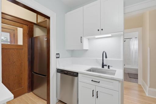 1854 Laurel Avenue, Saint Paul, MN 55104
