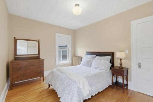 1854 Laurel Avenue, Saint Paul, MN 55104