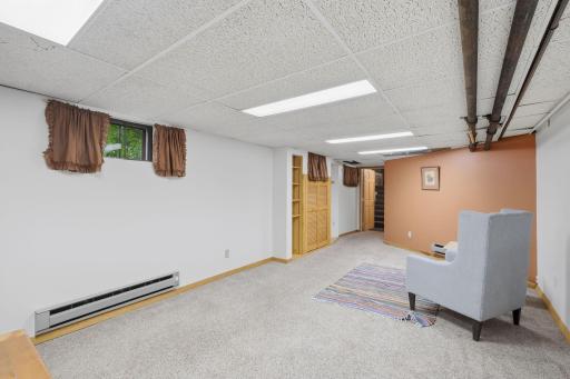 1854 Laurel Avenue, Saint Paul, MN 55104