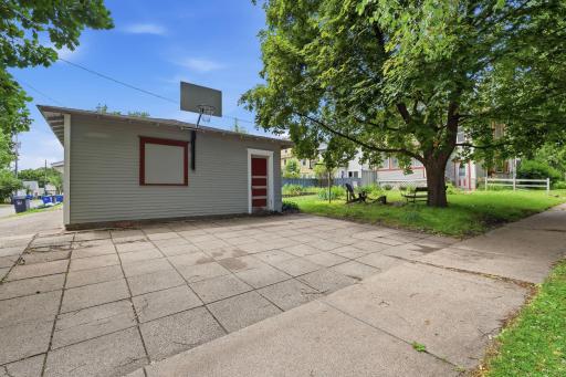 1854 Laurel Avenue, Saint Paul, MN 55104